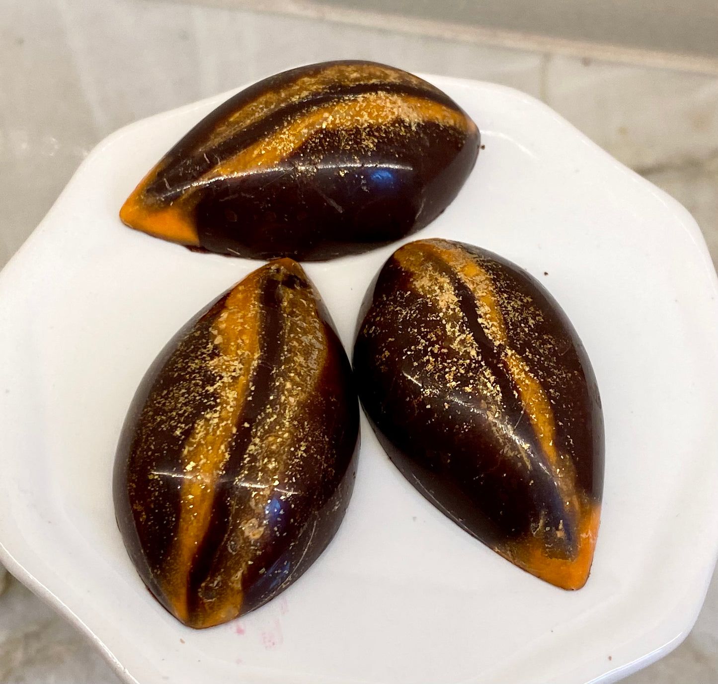 6 Dark Chocolate Orange Bonbons - Confectionery Cuisine