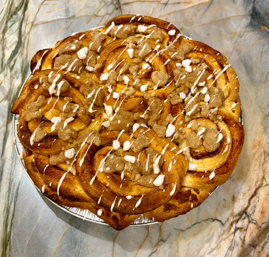 Apple Cinnamon Roll Pie
