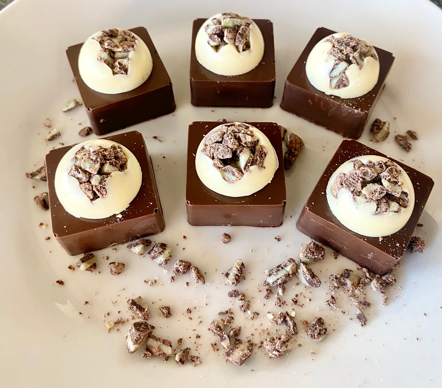 6 Chocolate Creme De Menthe Bonbons